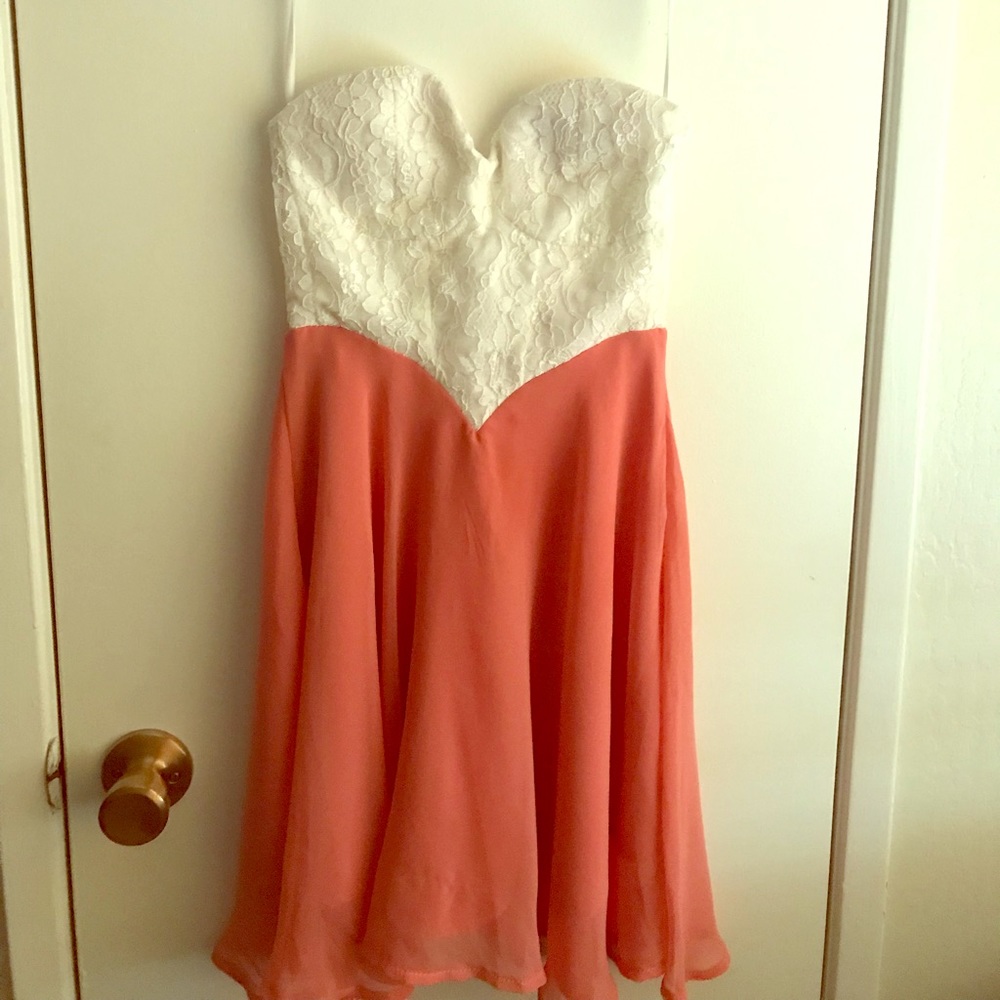 White and pink strapless lace / chiffon dress